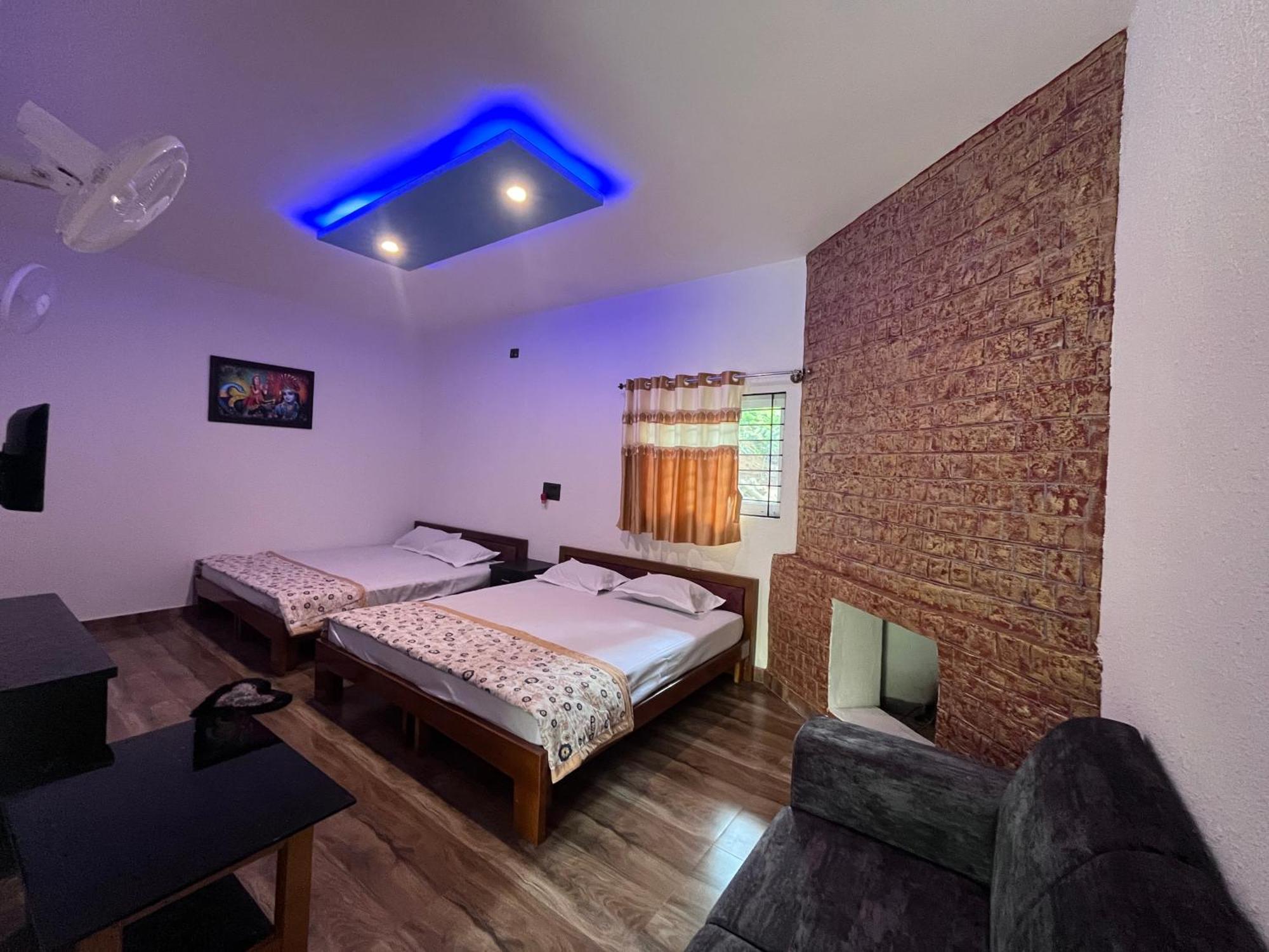 Deluxe Double or Twin Room